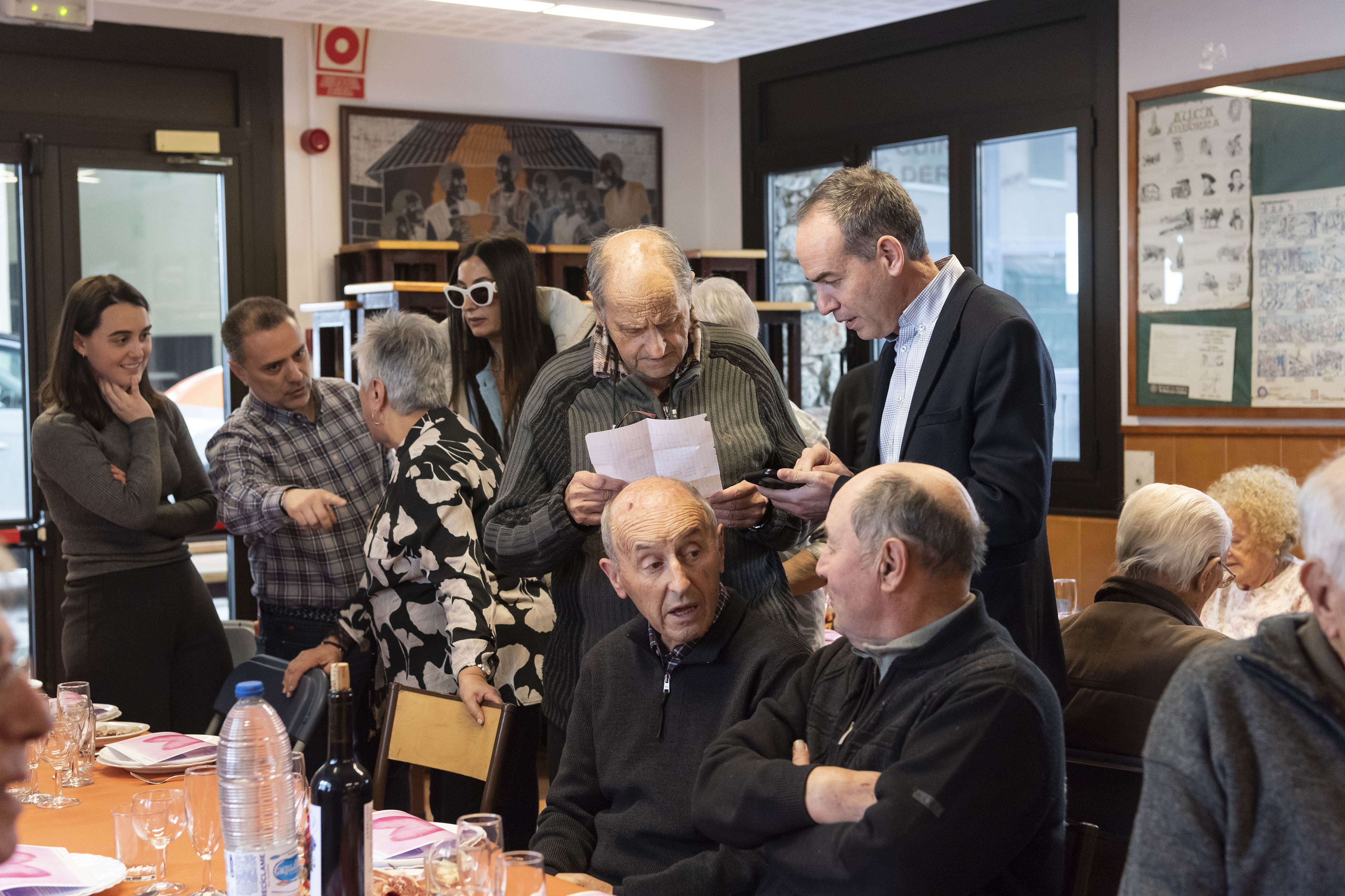 Dinar de Nadal a Aina