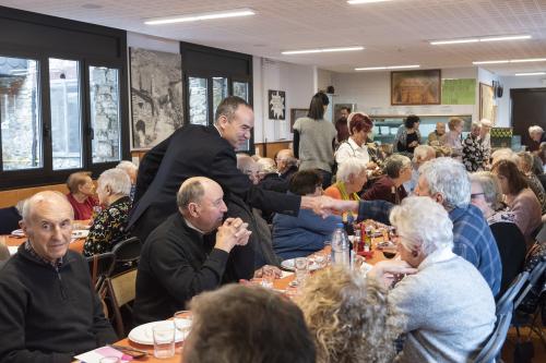 dinar de Nadal a Aina