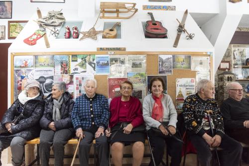 dinar de Nadal a Aina