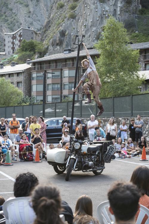 ESCÈNIC ARTS SIDECAR