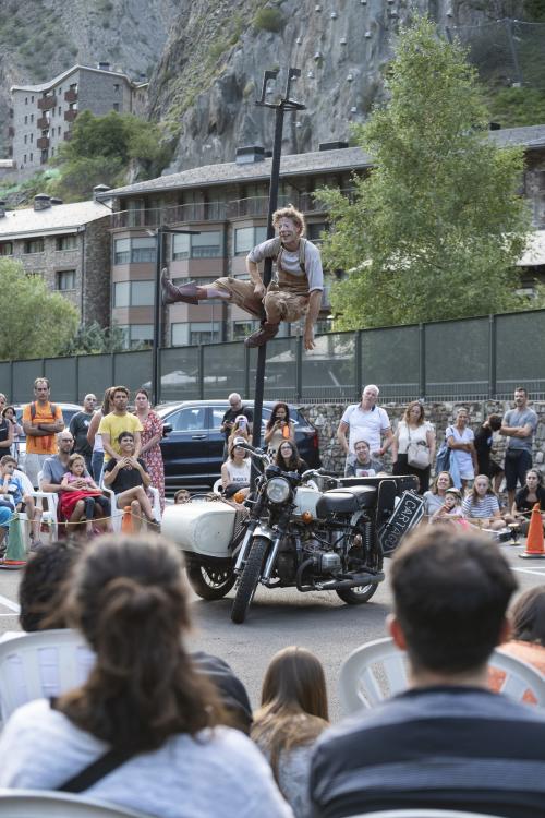 ESCÈNIC ARTS SIDECAR