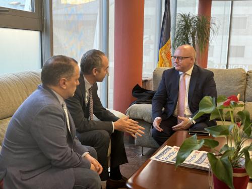 Reunio cònsols de Canillo amb consol Portugal 