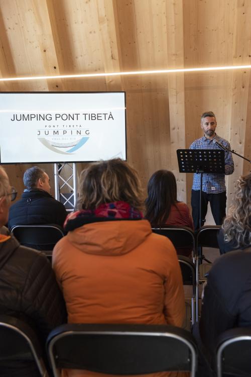 Obertura jumping Pont Tibeta