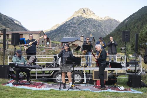 ESQUELLA INCLES WALKING MUSIC FESTIVAL