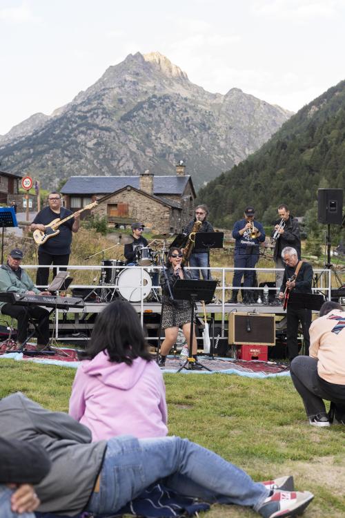 ESQUELLA INCLES WALKING MUSIC FESTIVAL