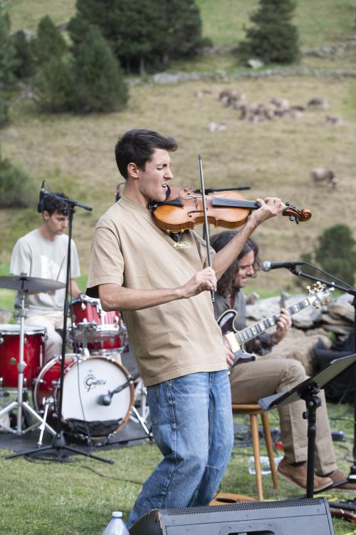 ESQUELLA INCLES WALKING MUSIC FESTIVAL