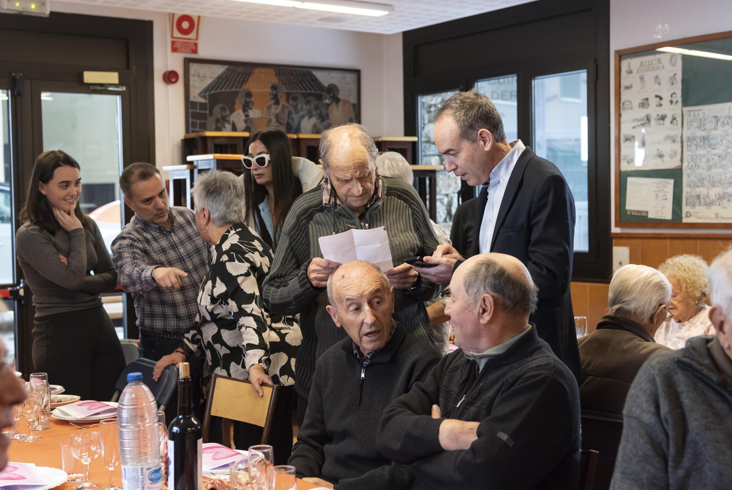 Dinar de Nadal a Aina