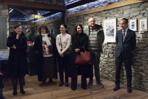 Naiara Escabias Oferil i el mural de Samantha Bosque a Cal Federico