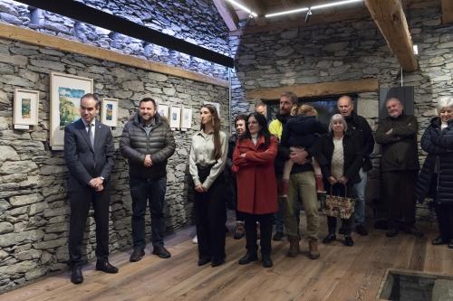 Naiara Escabias Oferil i el mural de Samantha Bosque a Cal Federico