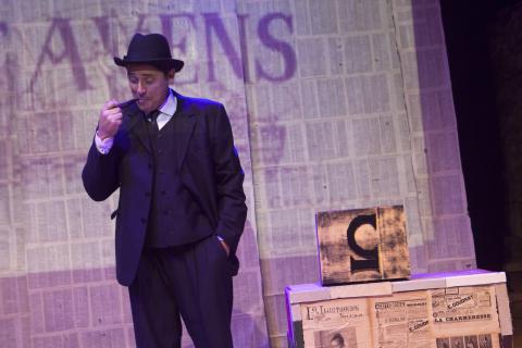 Teatre solidari “Pompeu Fabra s’escriu amb ce trencada”